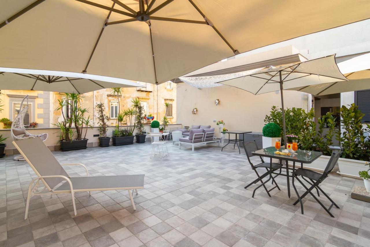 Elite House Parking Free Small Car Apartment Neapel