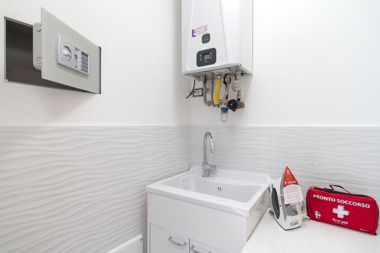 Apartment Elite House Parking Free Small Car Neapel